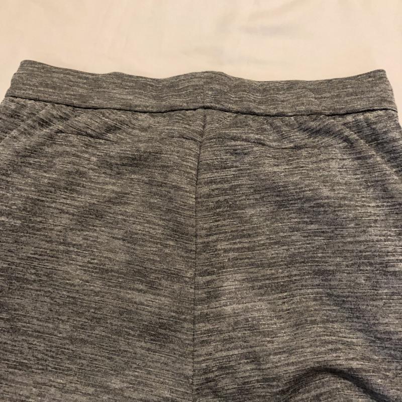 アディダス adidas パンツ スラックス スウェットパンツ ジャージ DP5141 無地 X ロゴ、文字 X ワンポイント X プリント 灰 / グレー / メンズ USED 古着 中古 10015499