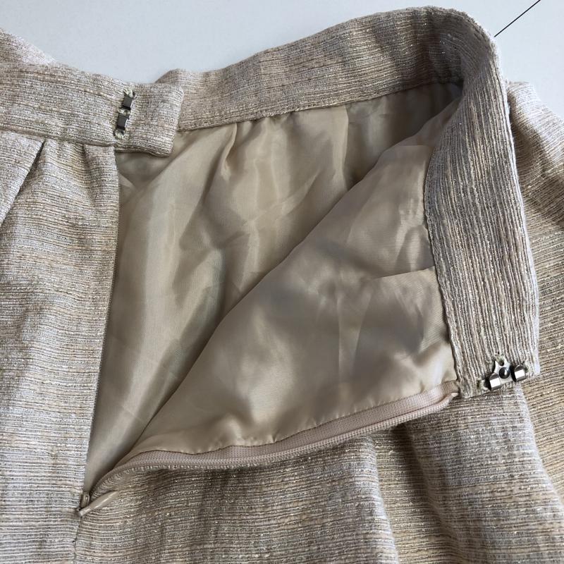 ジルスチュアート JILLSTUART スカート ひざ丈スカート 2 無地 X ベージュ / ベージュ / X 金 / ゴールド / レディース USED 古着 中古 10016411