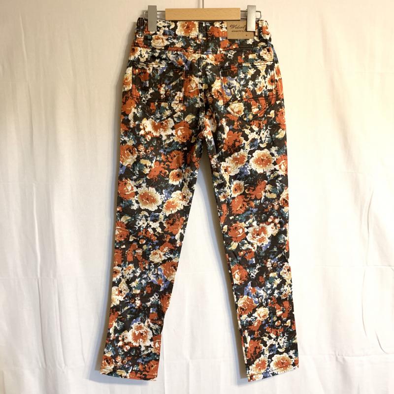 ダブルクローゼット w closet パンツ ワークパンツ、ペインターパンツ 花柄 黒 / ブラック / X 白 / ホワイト / X 橙 / オレンジ / X 青 / ブルー / レディース USED 古着 中古 10016767