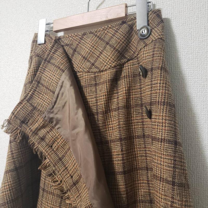 オリーブデオリーブ OLIVE des OLIVE スカート ひざ丈スカート M チェック 茶 / ブラウン / X ベージュ / ベージュ / レディース USED 古着 中古 10016822