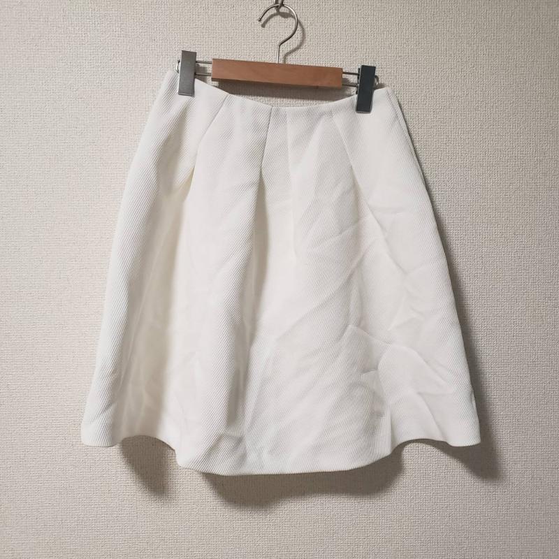 ドニーユ DONEEYU スカート ひざ丈スカート 36 無地 白 / ホワイト / レディース USED 古着 中古 10016824