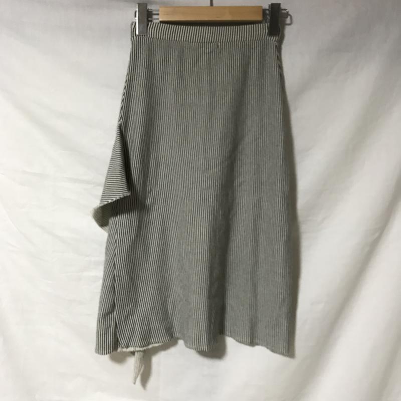 ザラ ZARA TRAFALUC スカート ひざ丈スカート XS ストライプ 白 / ホワイト / X 黒 / ブラック / レディース USED 古着 中古 10017293
