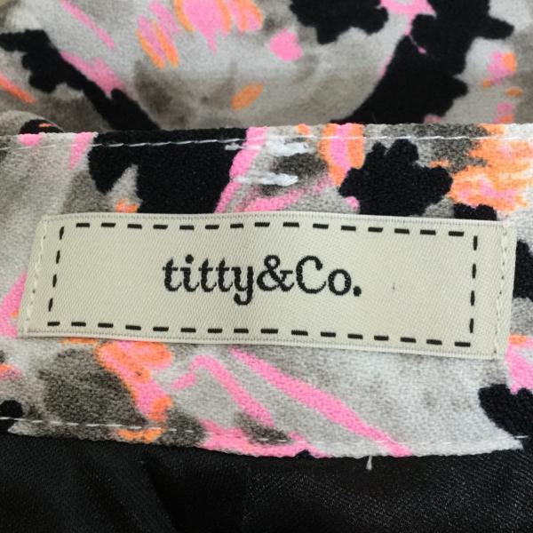 ティティーアンドコー titty&Co. ボトムス ボトムス パンツ M 花柄 レディース USED 古着 中古 10019197