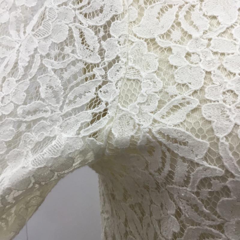 ローリーズファーム LOWRYS FARM カットソー 長袖 レース ペプラムカットソー M 花柄 X レース柄 アイボリー / アイボリー /  レディース USED 古着 中古 10022447