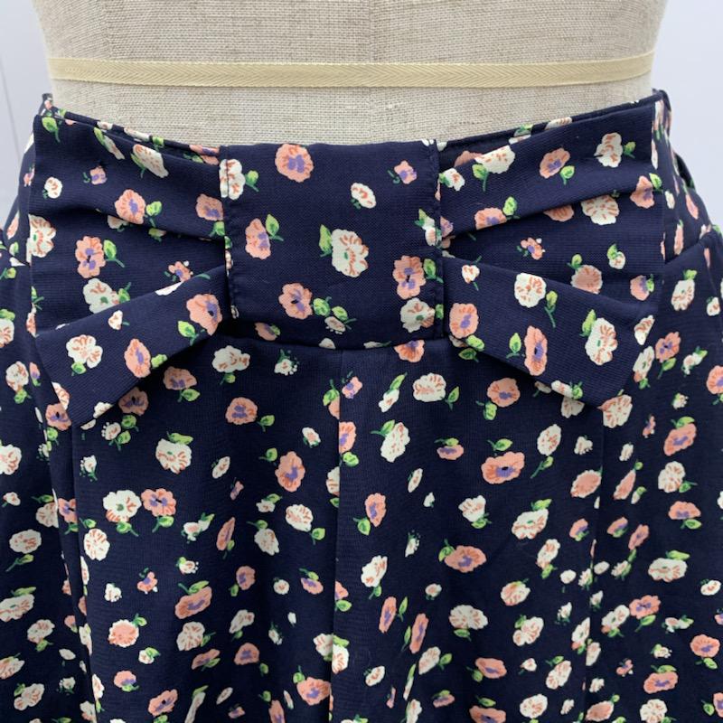 マジェスティックレゴン MAJESTIC LEGON パンツ キュロット 花柄 花柄 紺 / ネイビー / X 桃 / ピンク / X 白 / ホワイト / レディース USED 古着 中古 10022607