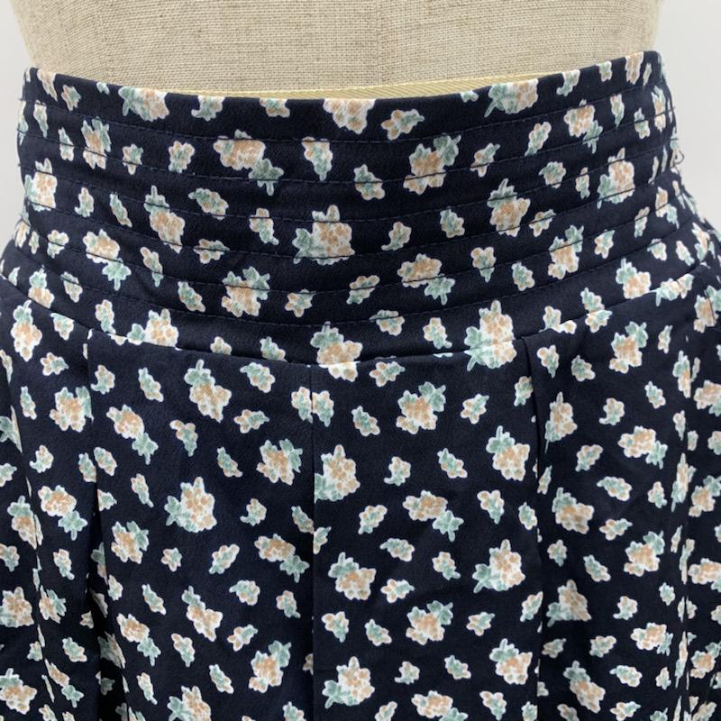 マジェスティックレゴン MAJESTIC LEGON パンツ ショートパンツ ショートパンツ 花柄 FREE 花柄 紺 / ネイビー / レディース USED 古着 中古 10023528
