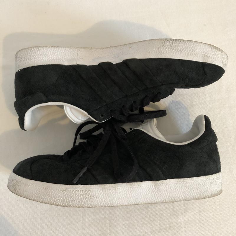 アディダス adidas スニーカー スニーカー ガゼル スウェード ローカット CQ2358 22.5cm 無地 X ロゴ、文字 X プリント X ワンポイント 黒 / ブラック / X 白 / ホワイト / メンズ USED 古着 中古 10029369