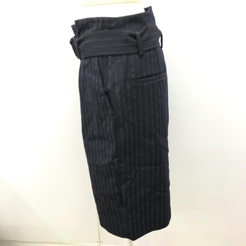 トゥモローランド TOMORROWLAND パンツ ショートパンツ DES PRES 1 ストライプ 紺 / ネイビー / レディース USED 古着 中古 10032083