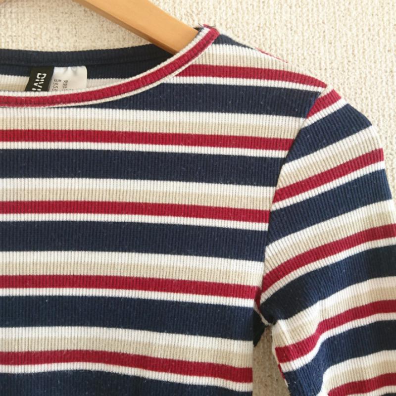 ヘンネスアンドモーリッツ H&M ニット、セーター 長袖 薄地ニットカットソー XS ボーダー柄 白 / ホワイト / X ベージュ / ベージュ / X 赤 / レッド / X 紺 / ネイビー / レディース USED 古着 中古 10035624
