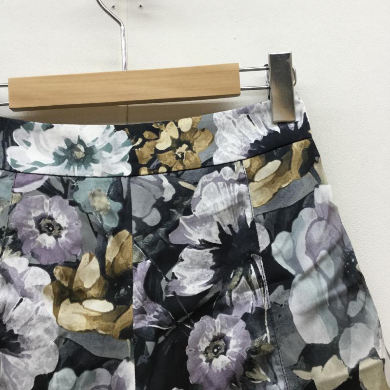 エモダ EMODA パンツ ショートパンツ S 花柄 マルチカラー / マルチカラー / レディース USED 古着 中古 10037936