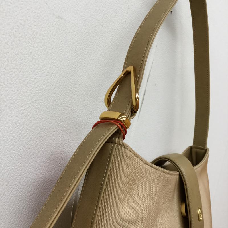 ロベルトディカメリーノ ROBERTA DI CAMERINO ハンドバッグ ハンドバッグ ベージュ / ベージュ / レディース USED 古着 中古 10040366