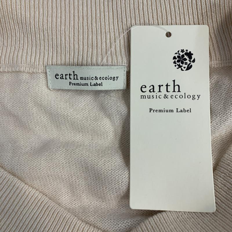 アースミュージックアンドエコロジー earth music&ecology ニット、セーター 長袖 Vネック タグ付 FREE 無地 アイボリー / アイボリー / レディース USED 古着 中古 10042012