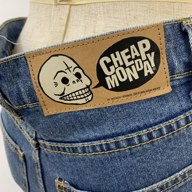 チープマンデイ CHEAP MONDAY パンツ デニム、ジーンズ 無地 インディゴ / インディゴ / レディース USED 古着 中古 10042048
