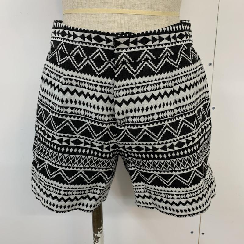 イング INGNI パンツ ショートパンツ M 総柄 白 / ホワイト / X 黒 / ブラック / レディース USED 古着 中古 10042838