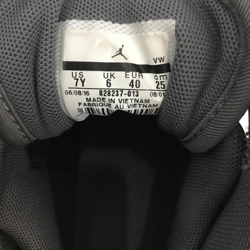 ナイキ NIKE スニーカー スニーカー AIR JORDAN 1 FLIGHT 4 PREM 828237-013 25cm 箱無 25.0cm 無地 ダークグレー / ダークグレー / メンズ USED 古着 中古 10045080