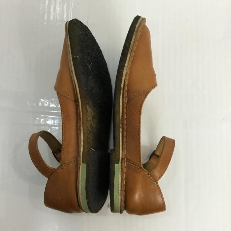 クラークス オリジナルズ Clarks Originals カジュアルシューズ カジュアルシューズ レザー ストラップ 花 1204500629 花柄 茶 / ブラウン / レディース USED 古着 中古 10048095