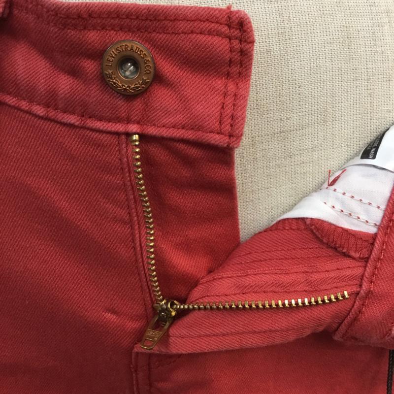 リーバイス Levi's パンツ デニム、ジーンズ Legging タグ付 26インチ 無地 赤 / レッド / レディース USED 古着 中古 10055694