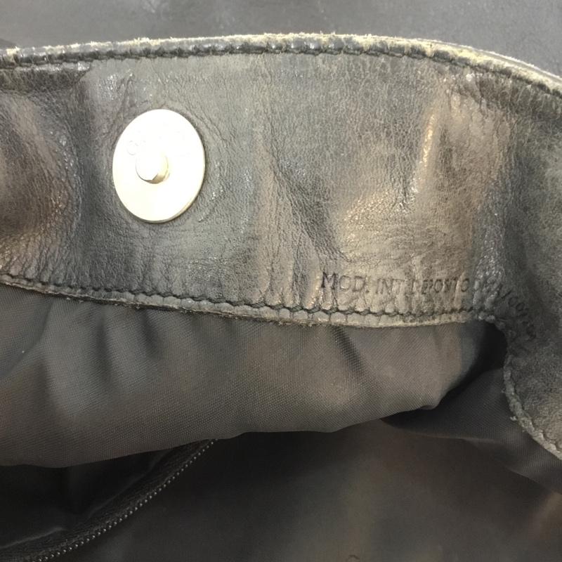 グッチ GUCCI ショルダーバッグ ショルダーバッグ レザー 斜め掛け 無地 黒 / ブラック / メンズ USED 古着 中古 10056015