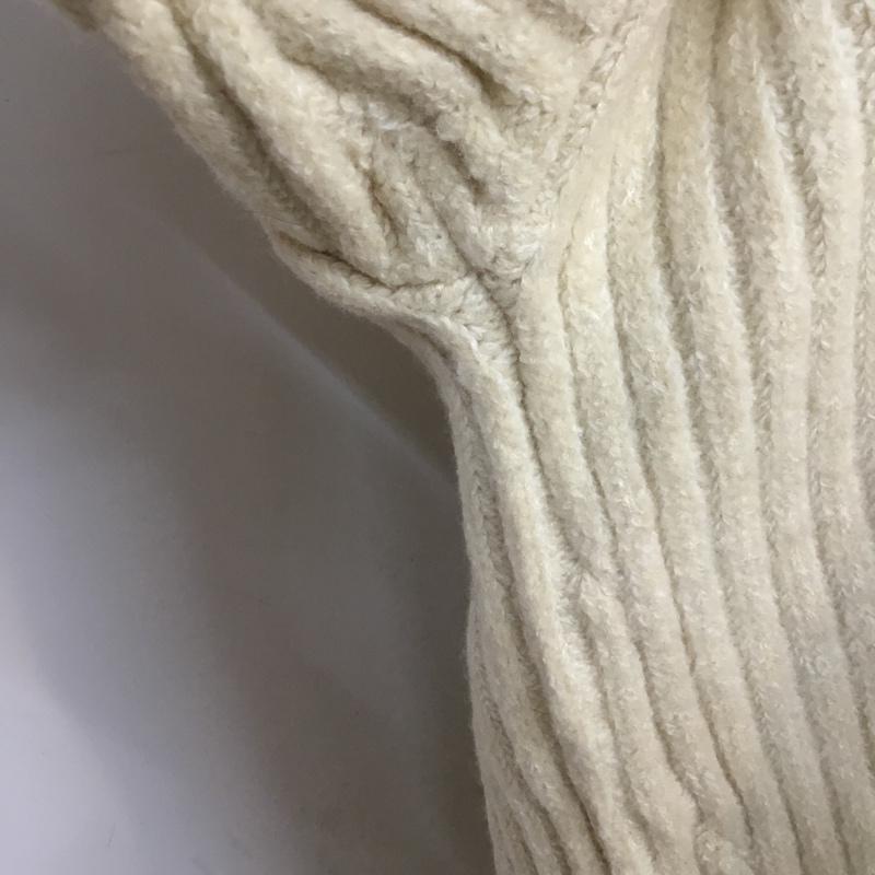 スライ SLY ニット、セーター 長袖 030BAK70-7800 BUTTON SLEEVE Vネック ボタン FREE 無地 アイボリー / アイボリー / レディース USED 古着 中古 10063820