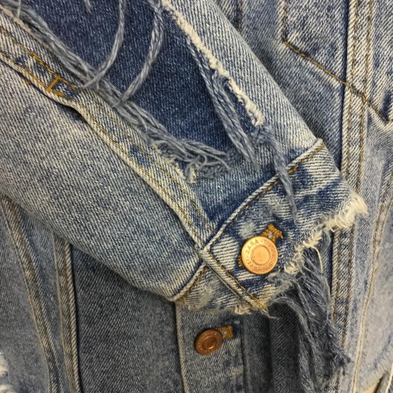 ザラ ZARA ジャケット、上着 ジャケット、ブレザー TRFDENIM デニムジャケット Gジャン S 無地 インディゴ / インディゴ / レディース USED 古着 中古 10063822
