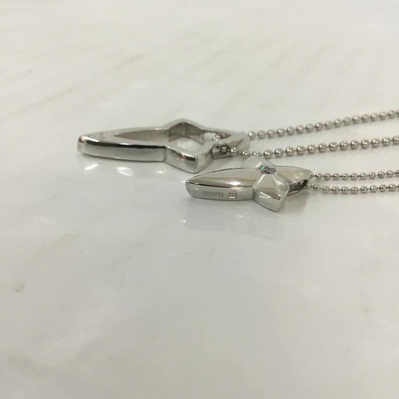クロスフォーニューヨーク CROSSFORNEWYORK アクセサリー ネックレス、ペンダント White Lovers-5 NPN226 SV925 ペアネックレス 銀 / シルバー / レディース USED 古着 中古 10066110