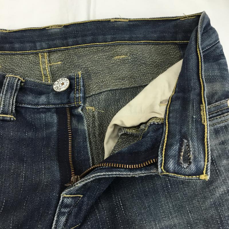 リーバイスレッド Levi's RED パンツ デニム、ジーンズ ヨーロッパ企画 ダメージ加工 立体デニム 31インチ ダメージ加工 青 / ブルー / メンズ USED 古着 中古 10066727