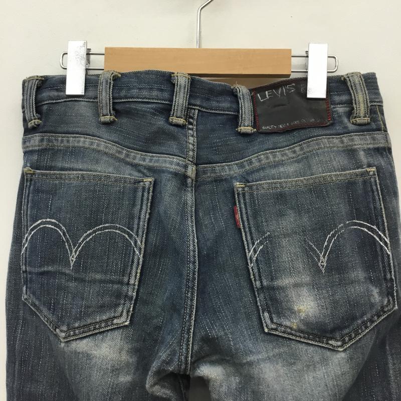 リーバイスレッド Levi's RED パンツ デニム、ジーンズ ヨーロッパ企画 ダメージ加工 立体デニム 31インチ ダメージ加工 青 / ブルー / メンズ USED 古着 中古 10066727