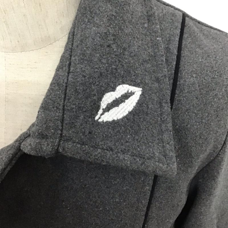 ダブル DOWBL コート ピーコート 103-124-0085-003 リップマーク 刺繍 46 ワンポイント 灰 / グレー / X 黒 / ブラック / メンズ USED 古着 中古 10072178