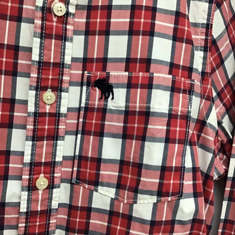 アバクロンビーアンドフィッチ ABERCROMBIE&FITCH シャツ、ブラウス 長袖 MUSCLE ボタンダウン チェック S ワンポイント 白 / ホワイト / X 赤 / レッド / X 紺 / ネイビー / メンズ USED 古着 中古 10072181