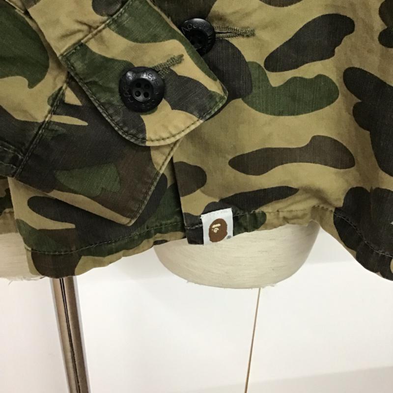 アベイシングエイプ A BATHING APE シャツ、ブラウス 長袖 ミリタリー M カモフラージュ柄・迷彩 ベージュ / ベージュ / X 茶 / ブラウン / X カーキ / カーキ / メンズ USED 古着 中古 10073468