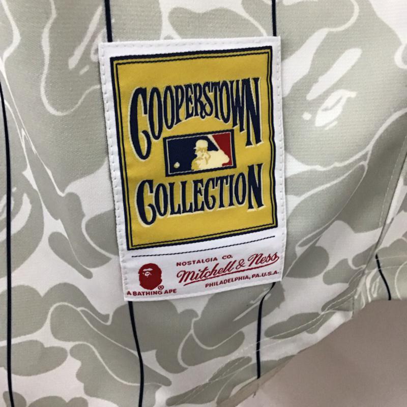 アベイシングエイプ A BATHING APE シャツ、ブラウス 半袖 CTH FALL 2019 Mitchell & Ness ベースボールシャツ NY ヤンキース XL 総柄 白 / ホワイト / X 灰 / グレー / X 紺 / ネイビー / メンズ USED 古着 中古 10073469