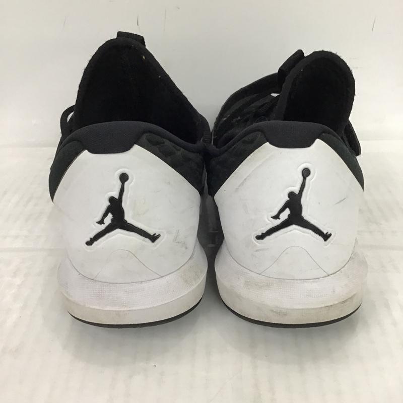 ナイキ NIKE スニーカー スニーカー AJ7982-001 Jordan Trainer 3 28.5cm 28.5cm 無地 白 / ホワイト / X 黒 / ブラック / メンズ USED 古着 中古 10074128