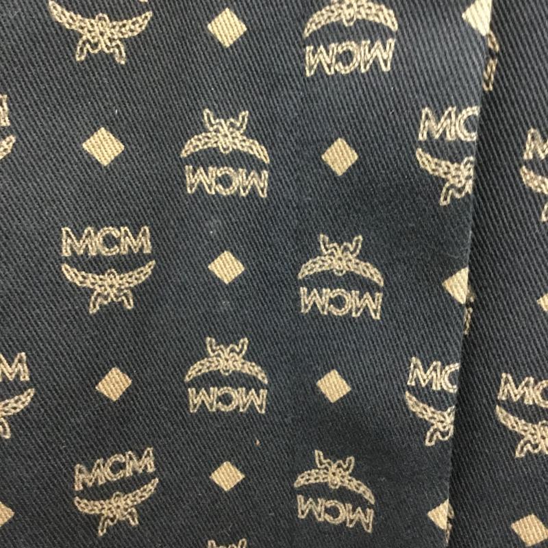 エムシーエム MCM コート コート一般 ロゴ 総柄 M ロゴ、文字 黒 / ブラック / レディース USED 古着 中古 10078706