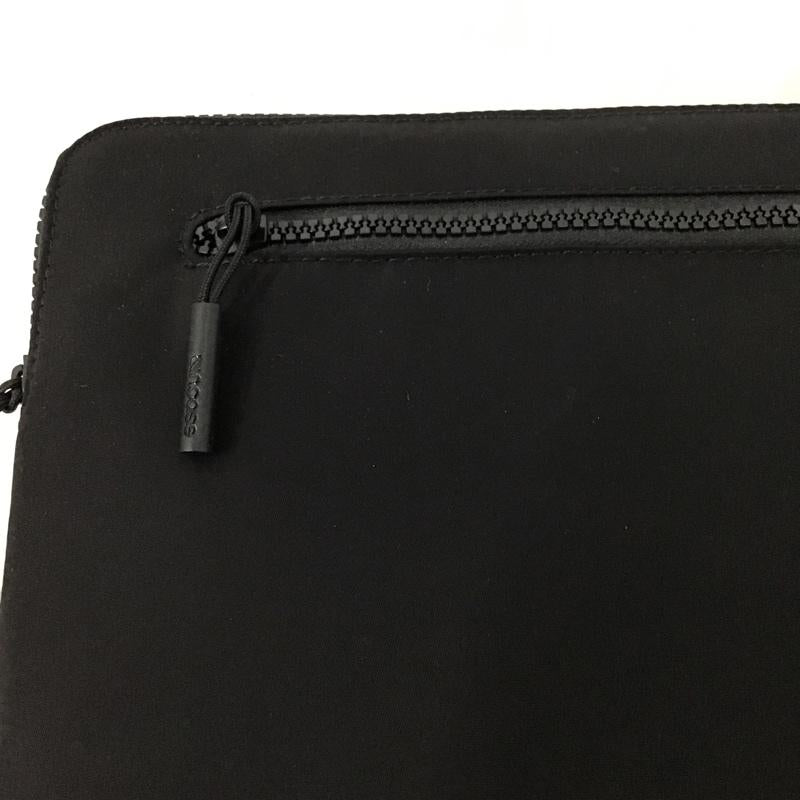 インケース incase バッグ バッグ Compact Sleeve パソコンケース タブレットケース MacBook Pro 15インチ 無地 黒 / ブラック / メンズ USED 古着 中古 10080047