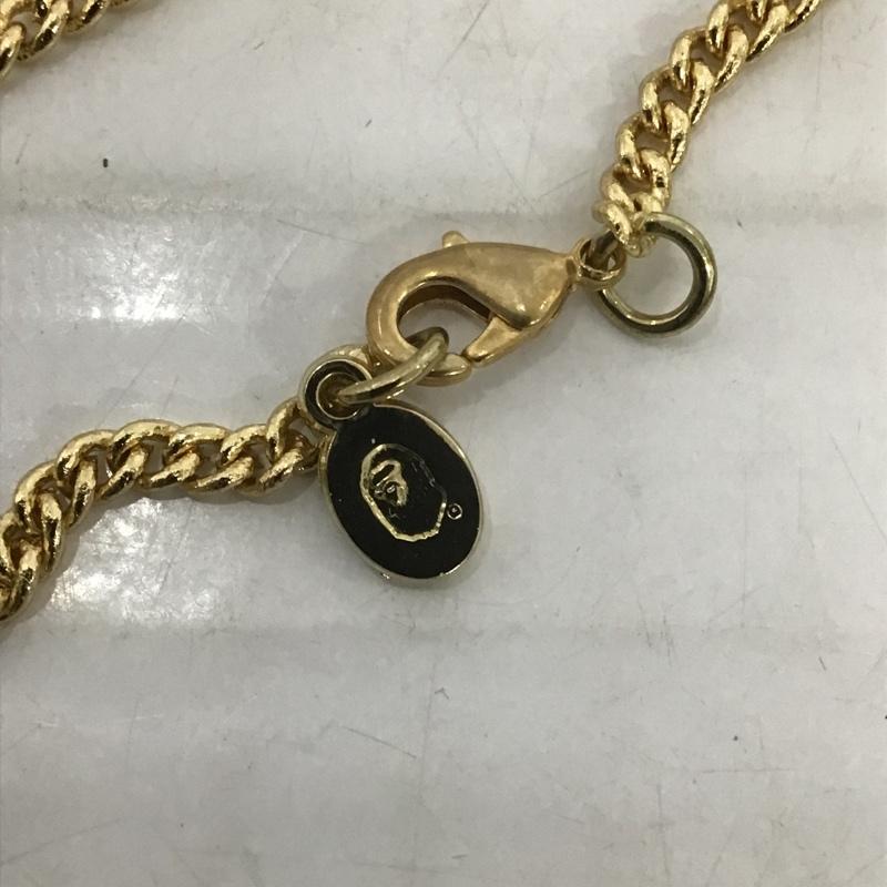 アベイシングエイプ A BATHING APE アクセサリー ネックレス、ペンダント BAPE STA スニーカー 箱有 金 / ゴールド / メンズ USED 古着 中古 10081391