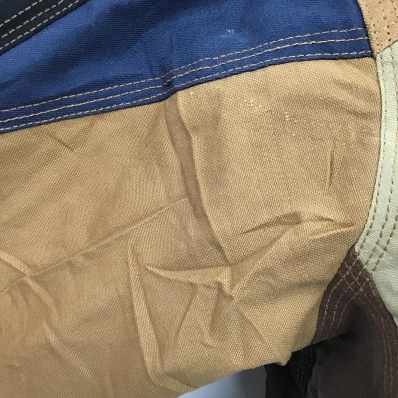カーハート Carhartt ジャケット、上着 ジャケット、ブレザー マウンテンパーカー ロゴ、文字 マルチカラー / マルチカラー / メンズ USED 古着 中古 10087707