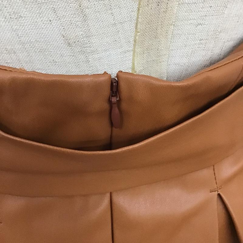 エモダ EMODA パンツ ショートパンツ 041750750001-01 フェイクレザーハイウエストショートパンツ S 無地 キャメル / キャメル / レディース USED 古着 中古 10091413