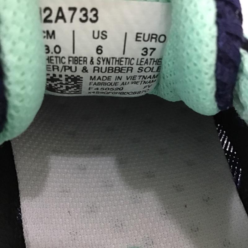 アシックス ASICS スニーカー スニーカー 1012A733 ランニングシューズ TARTHEREDGE2 23cm 箱有 23.0cm ロゴ、文字 紺 / ネイビー / X 薄緑 / ライトグリーン / レディース USED 古着 中古 10092990