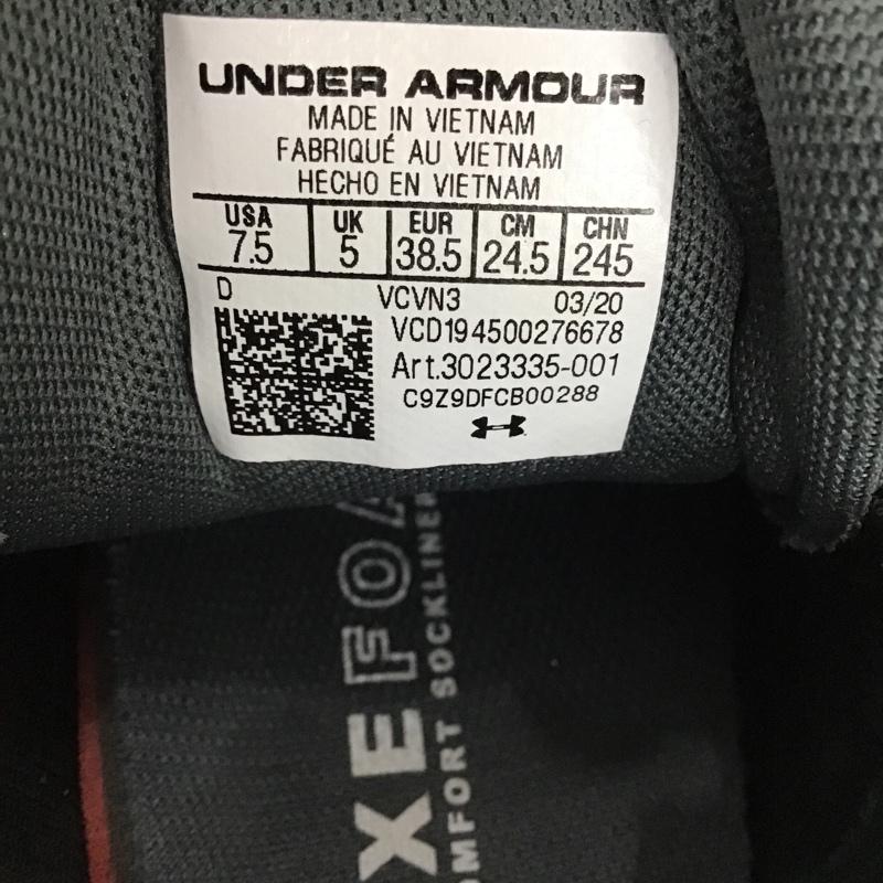 アンダーアーマー UNDER ARMOUR スニーカー スニーカー 3023335-001 ランニングシューズ チャージド ローグ2 24.5cm 24.5cm ロゴ、文字 黒 / ブラック / X 白 / ホワイト / レディース USED 古着 中古 10093218