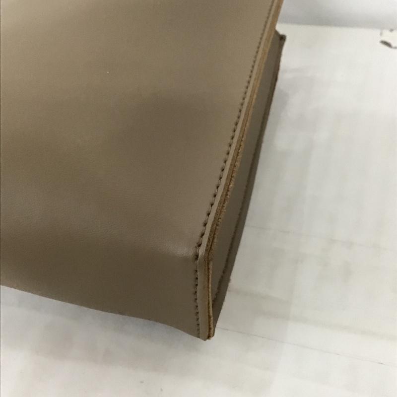 古着 USED ショルダーバッグ ショルダーバッグ スクエア ロゴ、文字 グレージュ / グレージュ / レディース USED 古着 中古 10093710