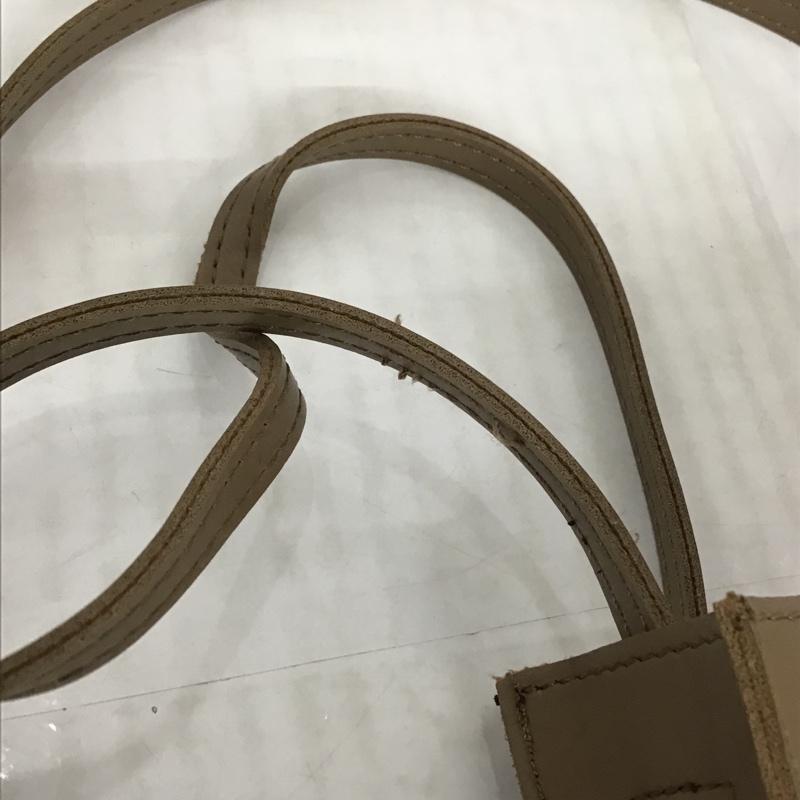 古着 USED ショルダーバッグ ショルダーバッグ スクエア ロゴ、文字 グレージュ / グレージュ / レディース USED 古着 中古 10093710