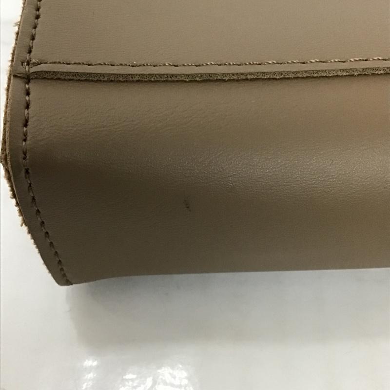 古着 USED ショルダーバッグ ショルダーバッグ スクエア ロゴ、文字 グレージュ / グレージュ / レディース USED 古着 中古 10093710