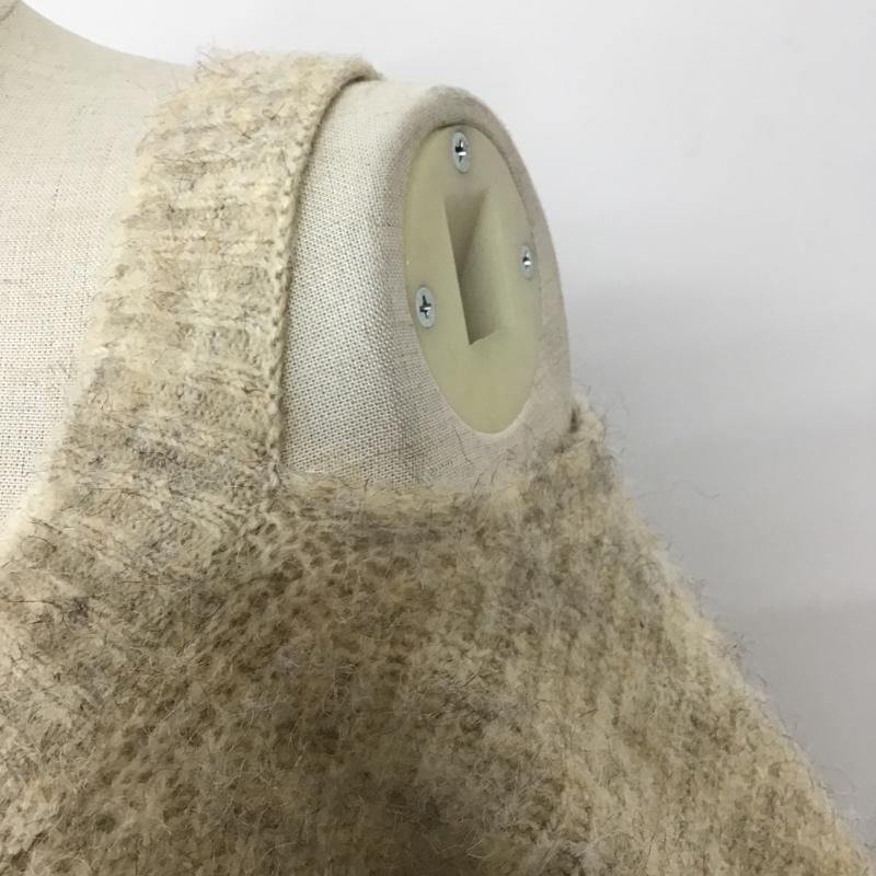 ムルーア MURUA ニット、セーター 長袖 012062601501-01 長袖ニットセーターVネック カットアウト オーバーサイズ FREE 無地 茶 / ブラウン / レディース USED 古着 中古 10093972