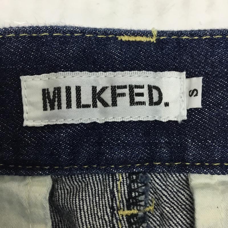 ミルクフェド MILKFED. パンツ デニム、ジーンズ 03181605 ワイドパンツ S ロゴ、文字 インディゴ / インディゴ / レディース USED 古着 中古 10095006