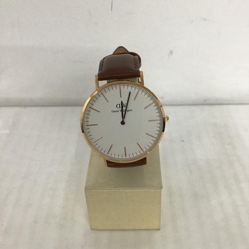 ダニエルウェリントン Daniel Wellington 腕時計 アナログ(クォーツ式) Classic B40R5 レザーベルト 箱有 ロゴ、文字 茶 / ブラウン / X 金 / ゴールド / X 白 / ホワイト / メンズ USED 古着 中古 10095351