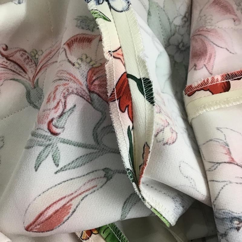 ザラ ZARA パンツ スラックス クロップド丈 XS 花柄 マルチカラー / マルチカラー / レディース USED 古着 中古 10095603