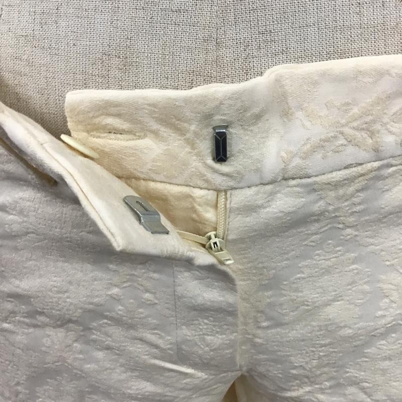 ザラベーシック ZARA BASIC パンツ ショートパンツ ハーフパンツ タイトパンツ ストレッチパンツ 総柄 S 総柄 アイボリー / アイボリー / レディース USED 古着 中古 10095822