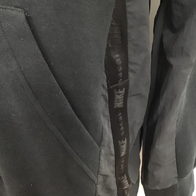 ナイキ NIKE パーカー 長袖 FA201203SAC sacai×NIKE コラボ パーカー 長袖スウェット フード付きパーカー M ロゴ、文字 黒 / ブラック / メンズ USED 古着 中古 10096635