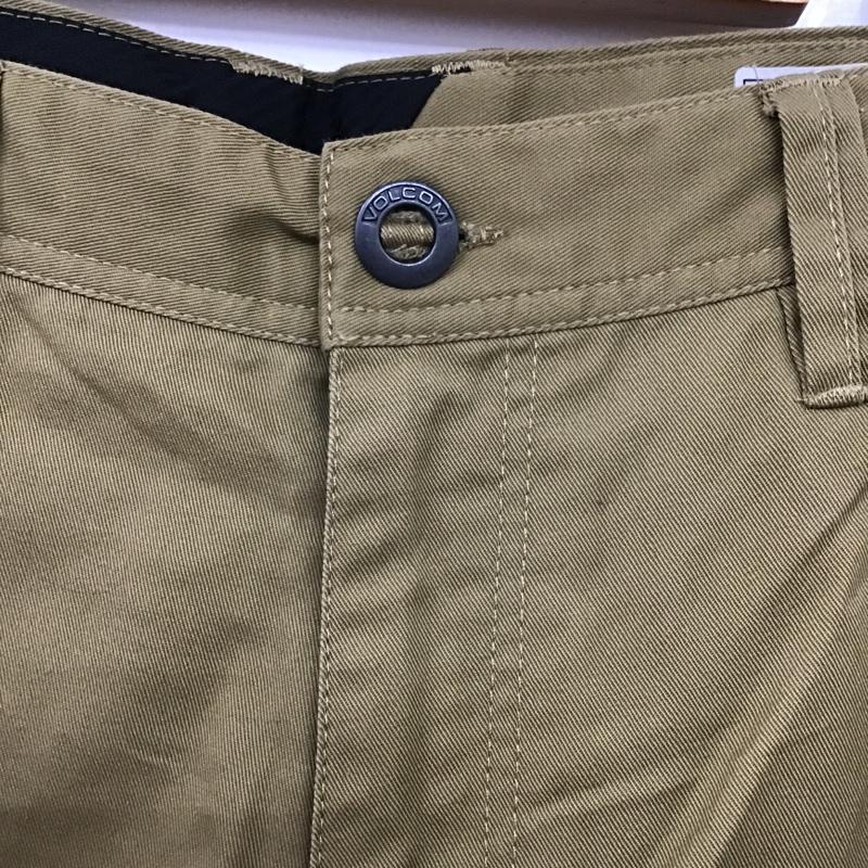 ボルコム VOLCOM パンツ ショートパンツ A0911600 ハーフパンツ ショートパンツ カジュアルパンツ 32インチ 無地 キャメル / キャメル / メンズ USED 古着 中古 10096757
