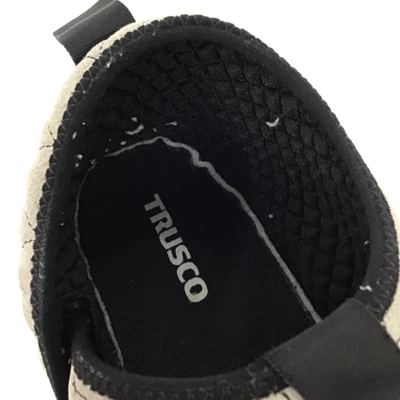 ナイキ エィシージー NIKE ACG スニーカー スニーカー TRUSCO ロゴ、文字 灰 / グレー / X 黒 / ブラック / メンズ USED 古着 中古 10097029